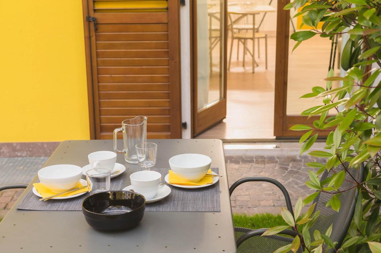 Aparthotel Casa Carla Torbole Sul Garda Esterno foto