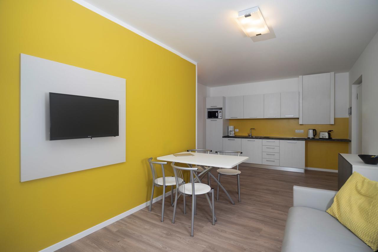 Aparthotel Casa Carla Torbole Sul Garda Esterno foto